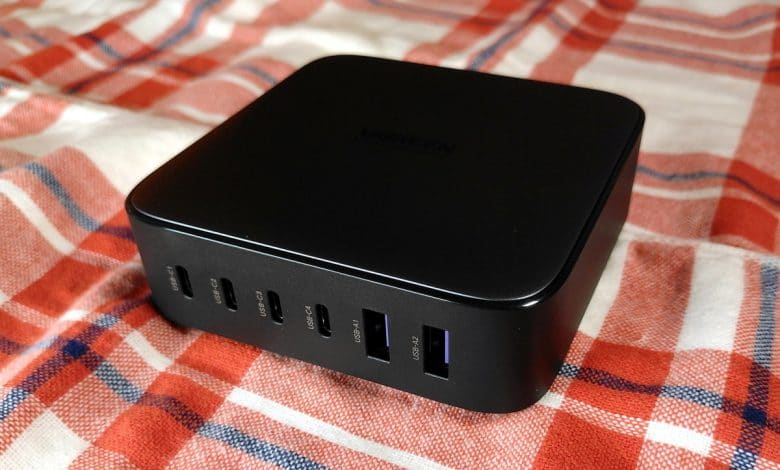 Examen du chargeur de bureau Ugreen 200w