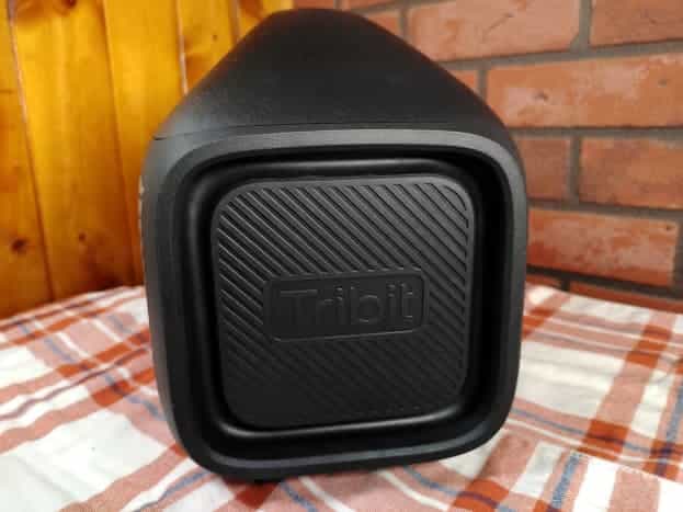 Les radiateurs passifs sont situés sur les côtés