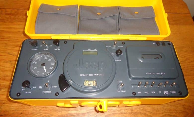 Aventures en analogique : Portable TeleMania Jeep Boombox