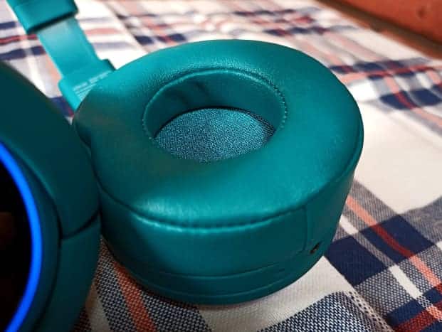 Le BTH15 est équipé de coussinets doux et confortables