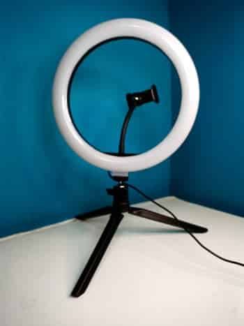 Vue de face de la lampe