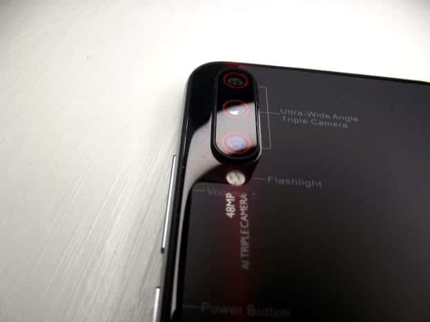 Le Smartphone Umidigi X est équipé d'une triple caméra