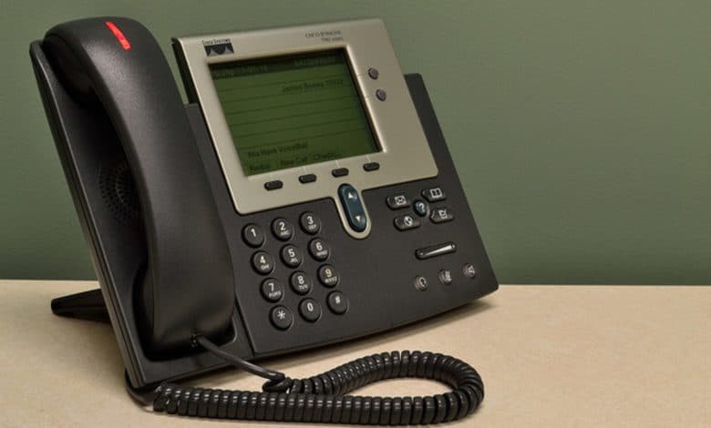 Conseils pour choisir des téléphones à identification de l'appelant parlants ou des unités complémentaires