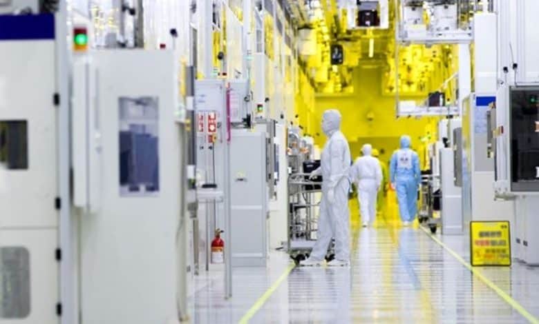Le monde de la salle blanche des semi-conducteurs