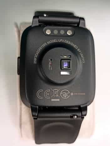 Arrière de Umidigi Ufit Smartwatch, affichant sa gamme de capteurs