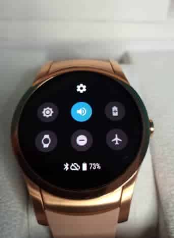 Panneau de contrôle ou montre connectée Wear24.