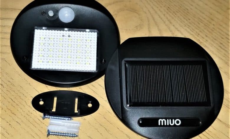 Examen de la lumière solaire d'extérieur Miuo avec détecteur de mouvement