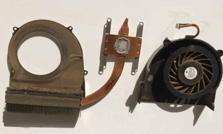 Comment nettoyer un ventilateur d'ordinateur portable et des ailettes de dissipateur de chaleur