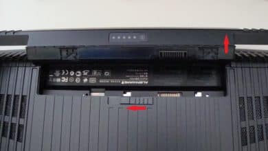 Installation d'une mise à niveau de mémoire dans l'ordinateur portable Alienware M15x