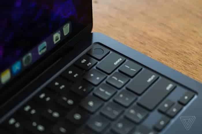 MacBook Air M2 2022